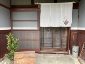 のれん 麻（伊平織） デザインプリント 生成り W120xH90cm 3連 袋縫 防炎 UV