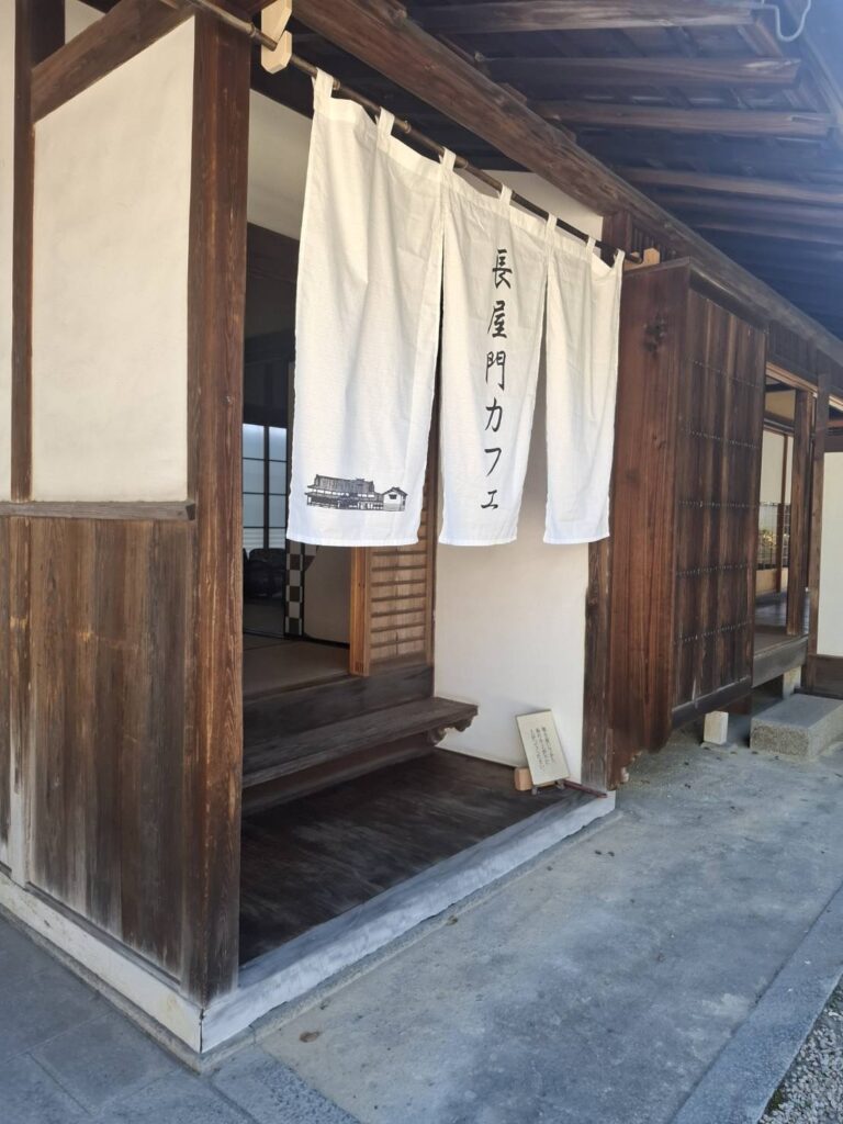 のれん 綿（光糸織） デザインあり（プリント） 生成り W180xH120cm 3連 乳付き